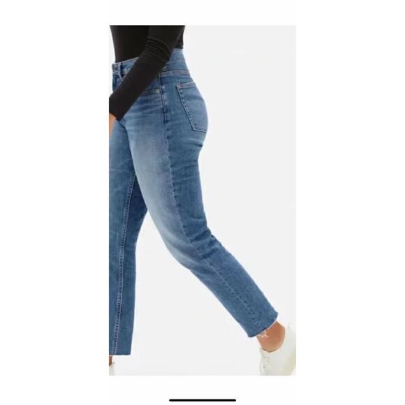 Everlane The Curvy Cheeky Jean - Picture 9 of 14